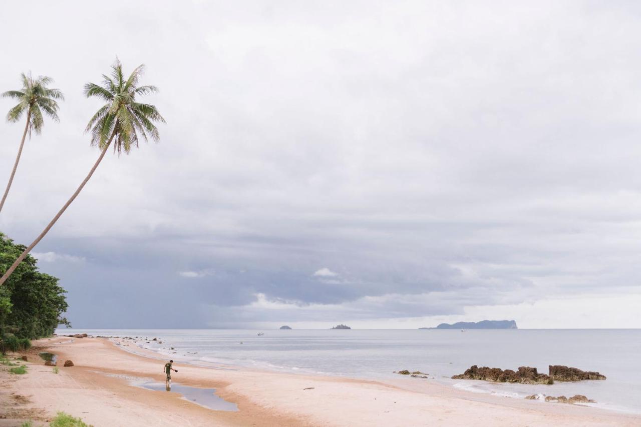 Ban Saithong Beach Resort Bang Saphan Noi Luaran gambar