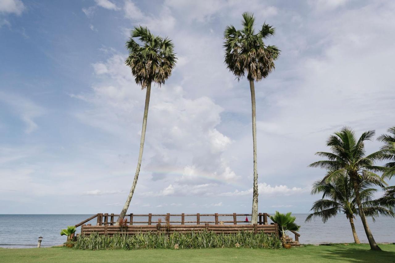 Ban Saithong Beach Resort Bang Saphan Noi Luaran gambar