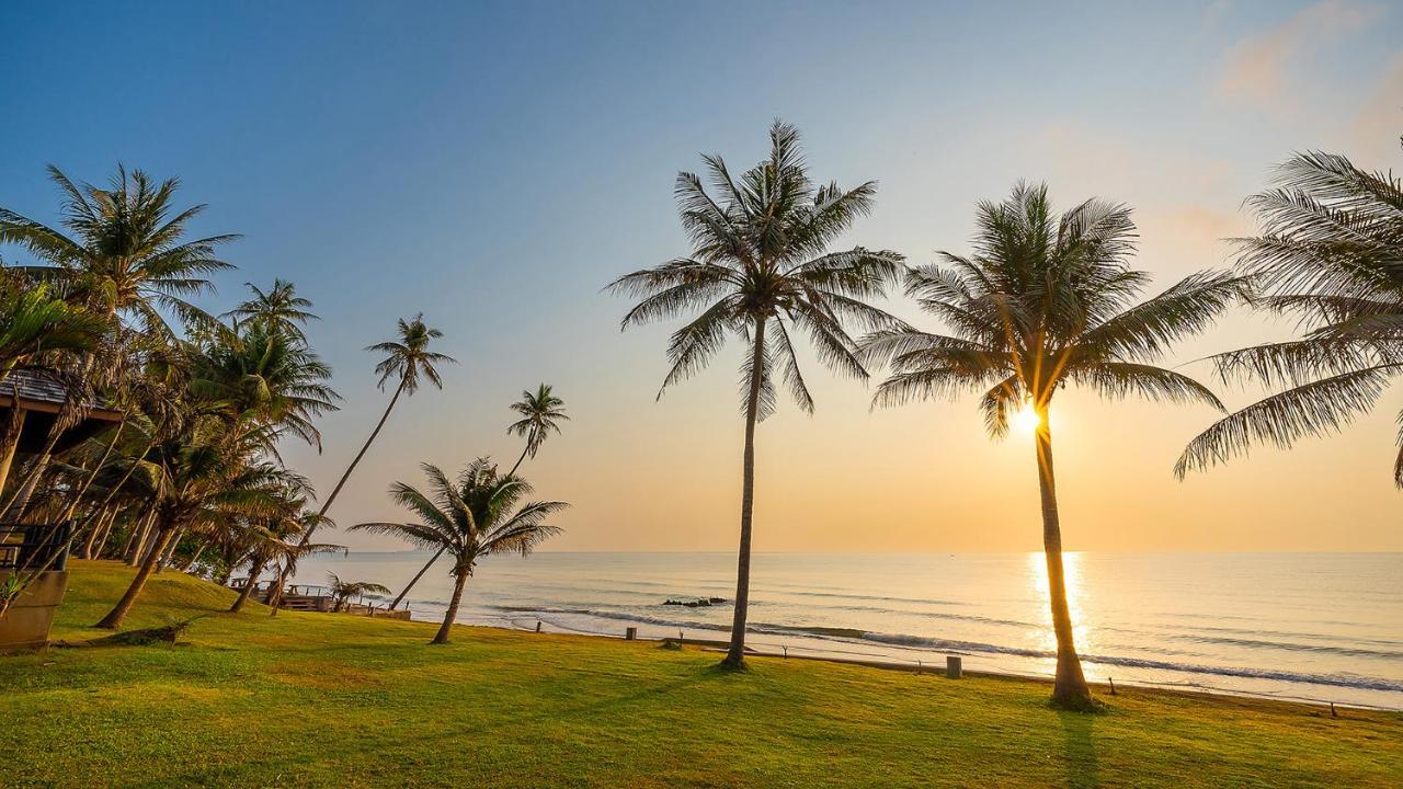 Ban Saithong Beach Resort Bang Saphan Noi Luaran gambar